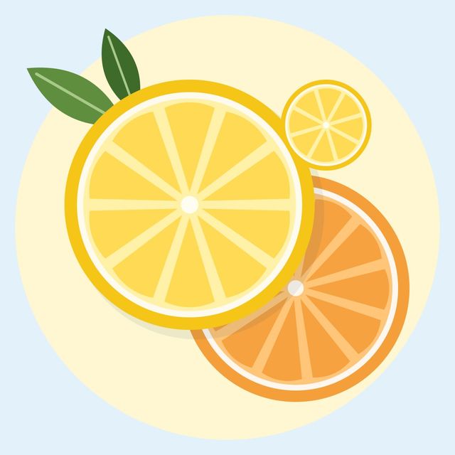 Ortadan kesilmiş limon ve portakal dilimleri